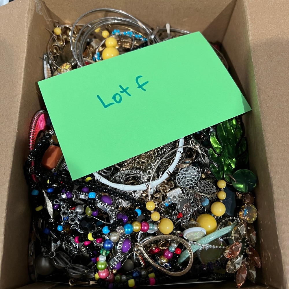 4.5 Lbs Craft Jewelry Lot Broken Repair Repurpose Wear Resell - Picture 6 of 6
